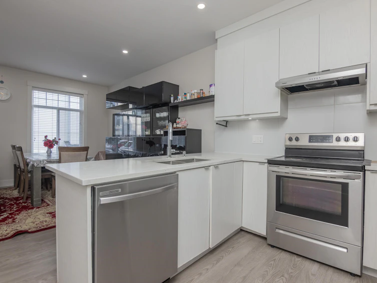 35-11267 133 Street, Surrey, BC, V3R 0E3 - 11
