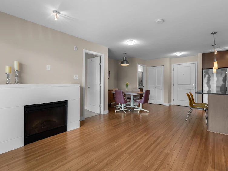 203-15745 Croydon Drive, Surrey, BC, V3Z 2L5 - 13
