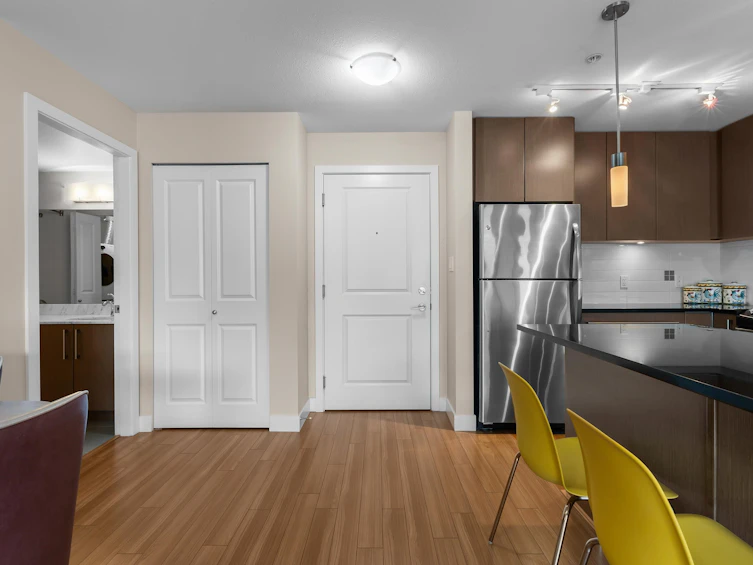 203-15745 Croydon Drive, Surrey, BC, V3Z 2L5 - 7