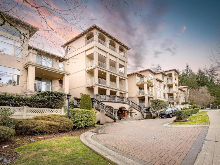 204-3176 Plateau Boulevard, Coquitlam, BC, V3E 3J2 - 2