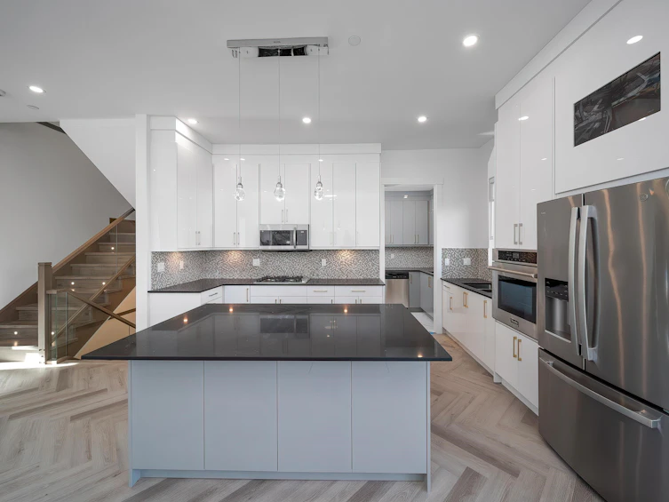 7033 NE Inverness Street, Vancouver, BC, V5X 1L9 - 23