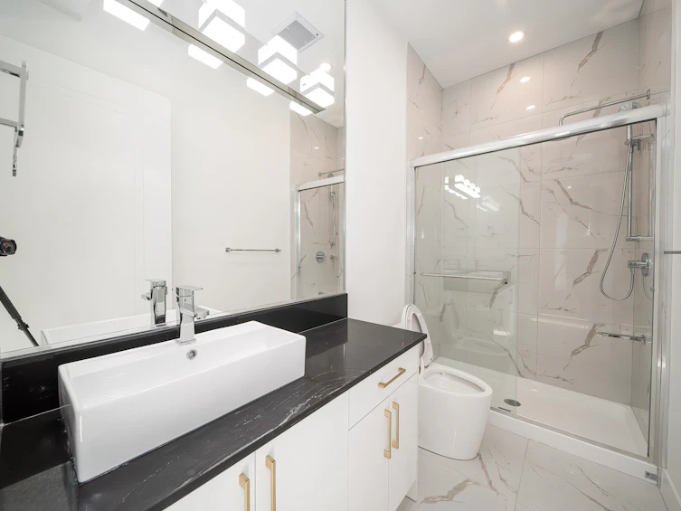 7033 NE Inverness Street, Vancouver, BC, V5X 1L9 - 20