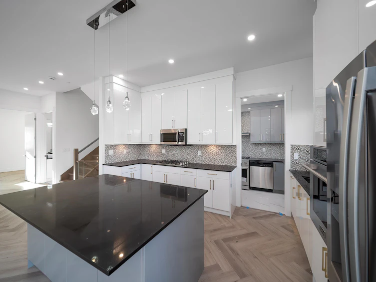 7033 NE Inverness Street, Vancouver, BC, V5X 1L9 - 24