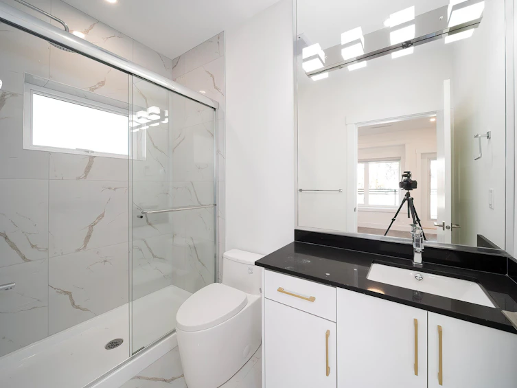 7033 NE Inverness Street, Vancouver, BC, V5X 1L9 - 38