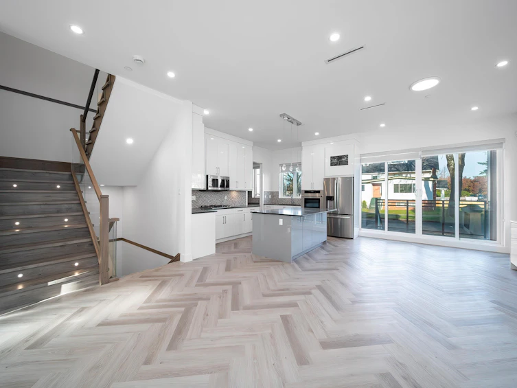 7033 NE Inverness Street, Vancouver, BC, V5X 1L9 - 15