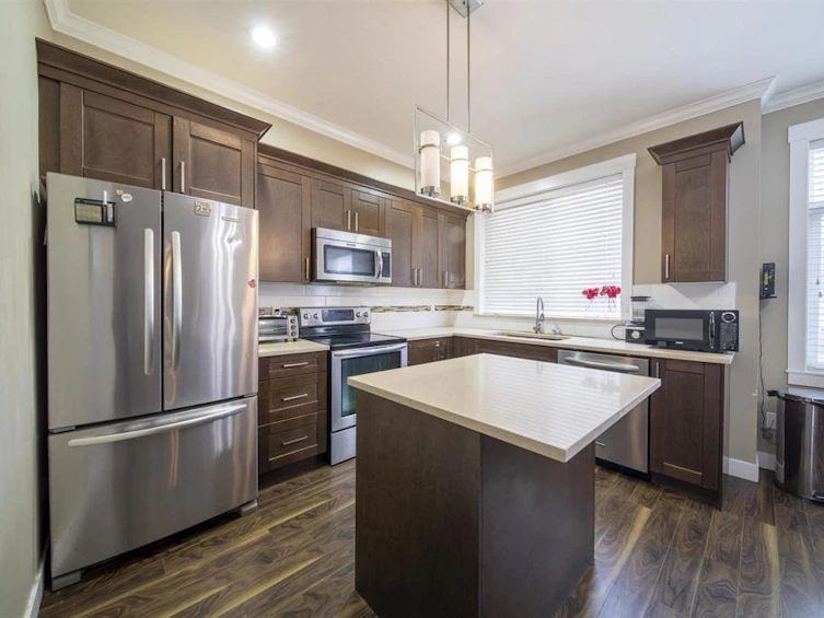21-10265 141 Street, Surrey, BC, V3T 4P9 - 23