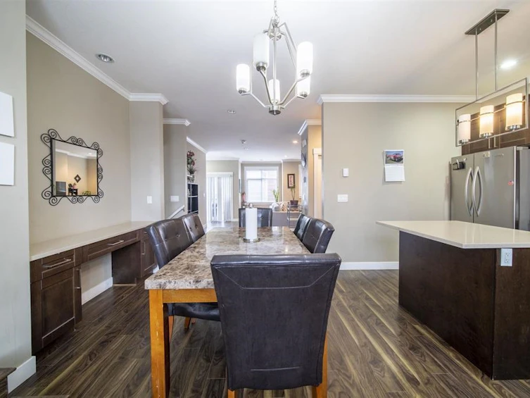 21-10265 141 Street, Surrey, BC, V3T 4P9 - 21