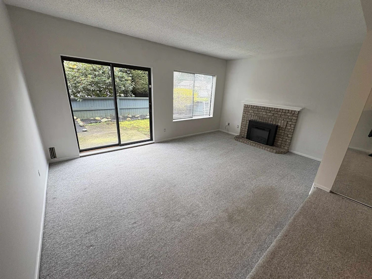 25-1170 Lansdowne Drive, Coquitlam, BC, V3B 5V8 - 4