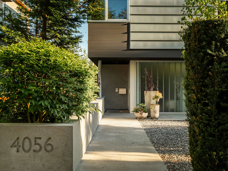 4056 W 36th Avenue, Vancouver, BC, V6N 2S9 - 2