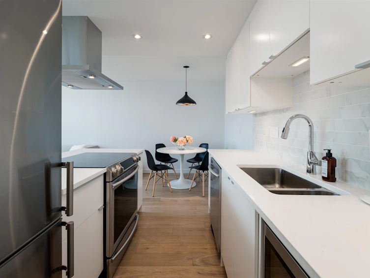 1505-1740 Comox Street, Vancouver, BC, V6G 2Z1 - 7