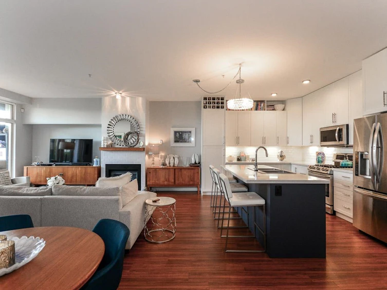112-6233 London Road, Richmond, BC, V7E 3S3