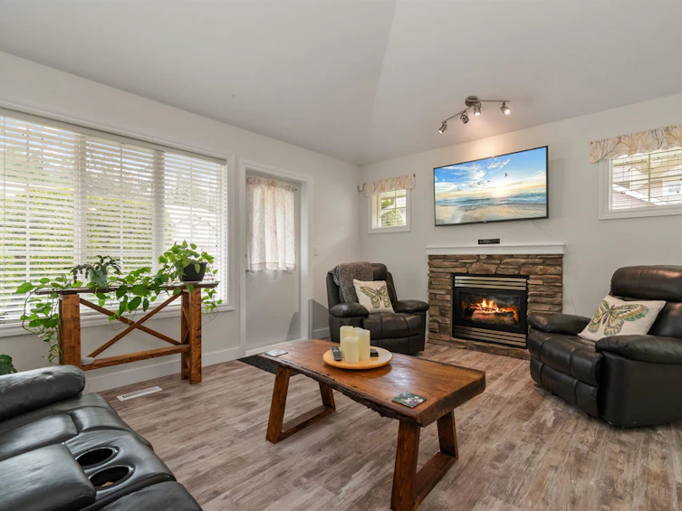 10-1175 7th Avenue, Hope, BC, V0X 1L4 - 9