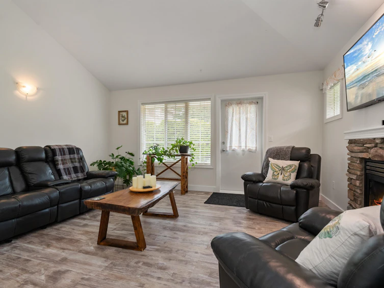 10-1175 7th Avenue, Hope, BC, V0X 1L4 - 10