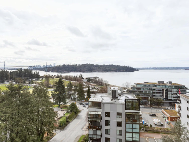 1101-555 13th Street, West Vancouver, BC, V7T 2N8 - 2