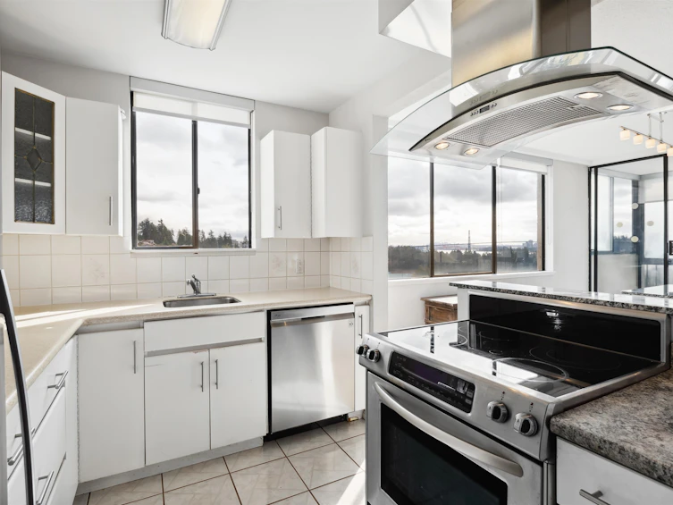 1101-555 13th Street, West Vancouver, BC, V7T 2N8 - 9