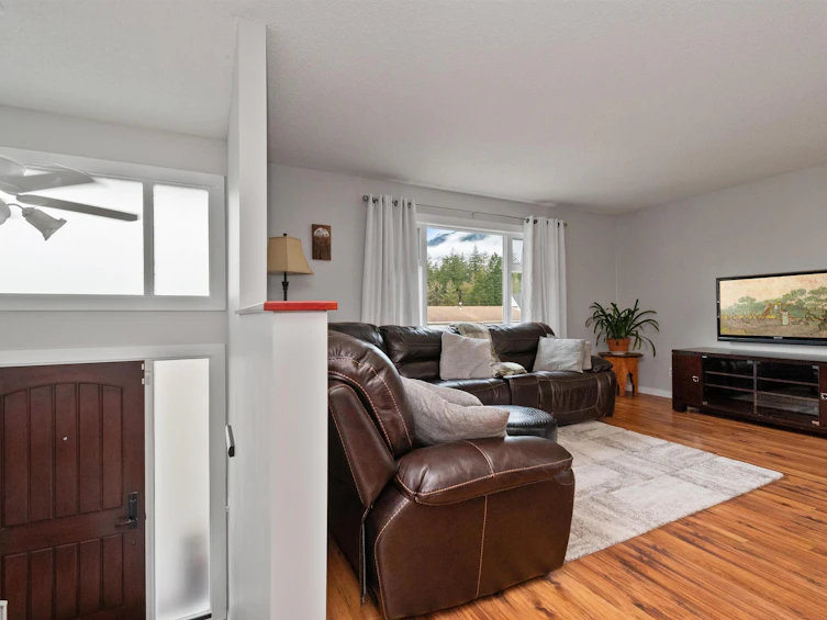 620 Thacker Avenue, Hope, BC, V0X 1L0 - 20
