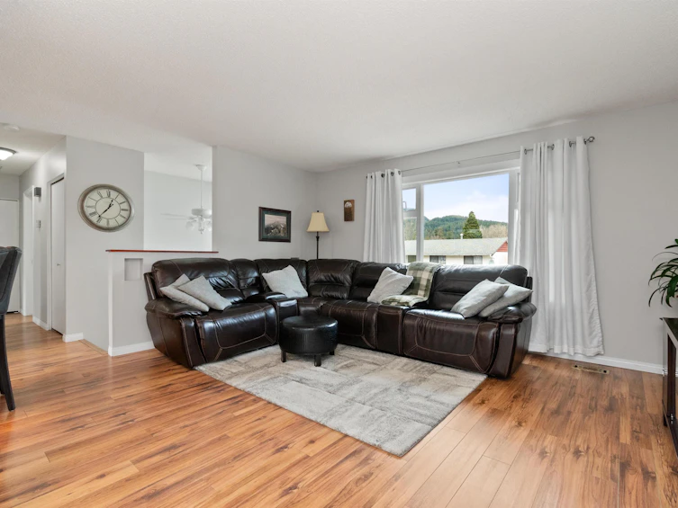 620 Thacker Avenue, Hope, BC, V0X 1L0 - 19
