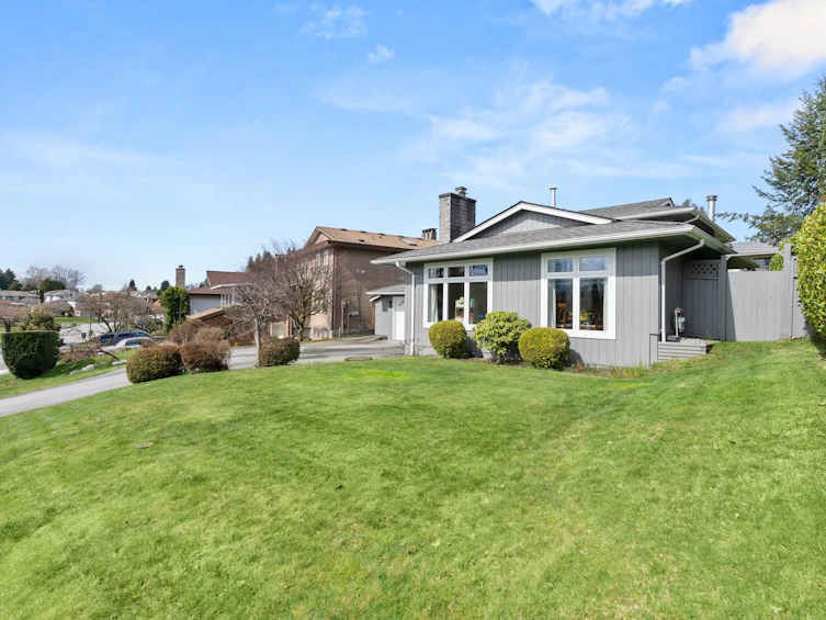 7515 Lawrence Drive, Burnaby, BC, V5A 3L9 - 2