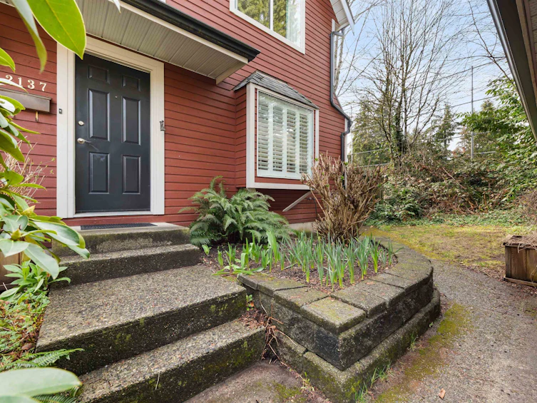 2137 Kirkstone Place, North Vancouver, BC, V7J 3R1 - 36