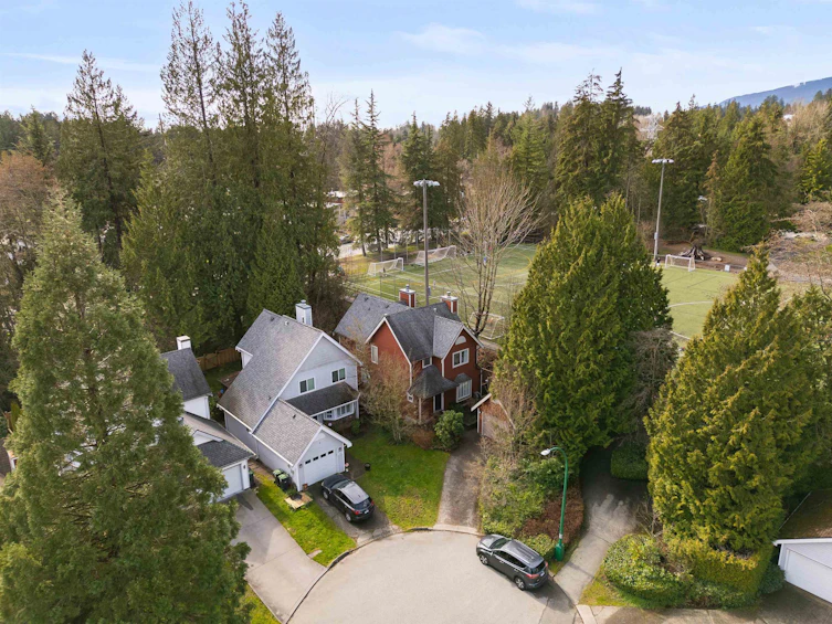 2137 Kirkstone Place, North Vancouver, BC, V7J 3R1 - 37
