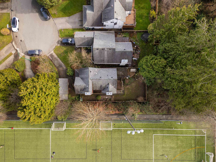 2137 Kirkstone Place, North Vancouver, BC, V7J 3R1 - 39