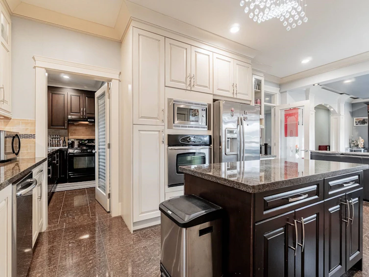 12812 64 Avenue, Surrey, BC, V3W 1X5 - 13