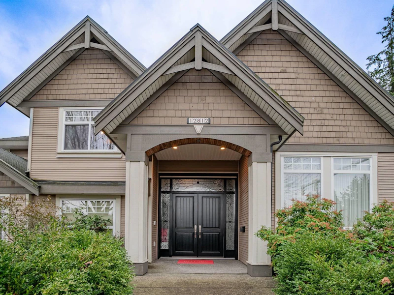 12812 64th Avenue, Surrey BC V3W 1X5