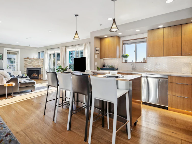 406-108 W Esplanade, North Vancouver, BC, V7M 3M8 - 13
