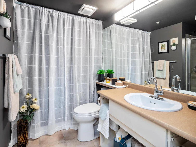 406-108 W Esplanade, North Vancouver, BC, V7M 3M8 - 20