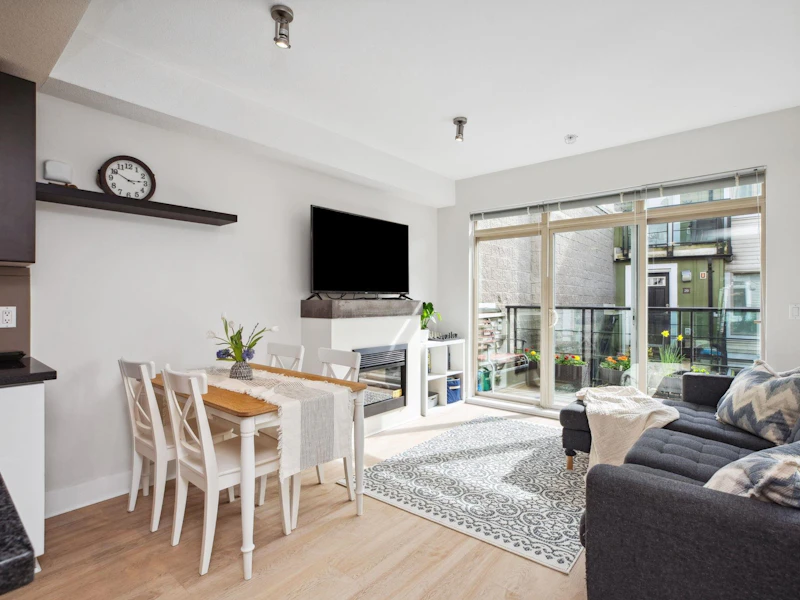 30 - 728 W 14th Street, North Vancouver BC V7M 0A8