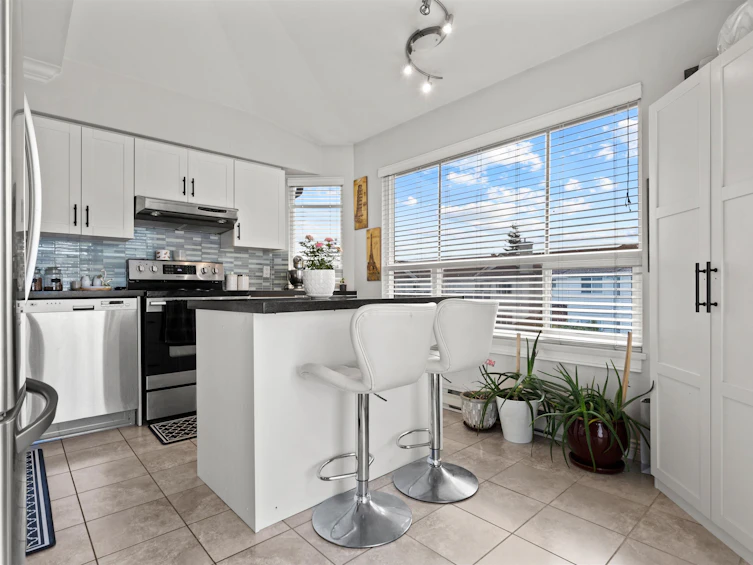 301-12769 72 Avenue, Surrey, BC, V3W 2M7 - 15