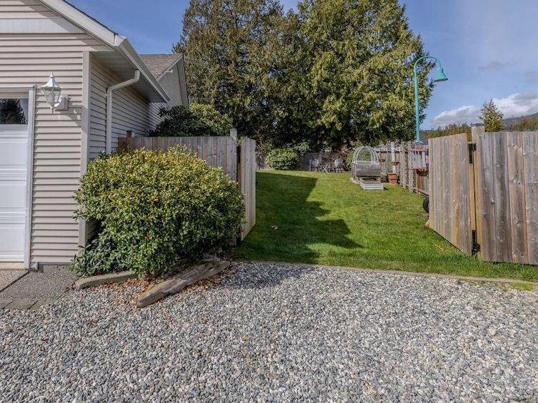 6280 Homestead Avenue, Sechelt, BC, V7Z 0M6 - 4