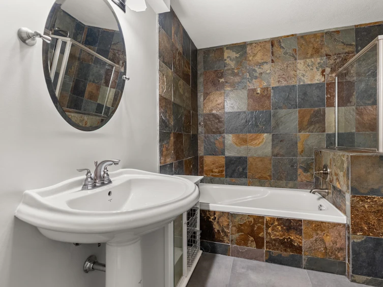 202-1153 54a Street, Delta, BC, V4M 4E4 - 25