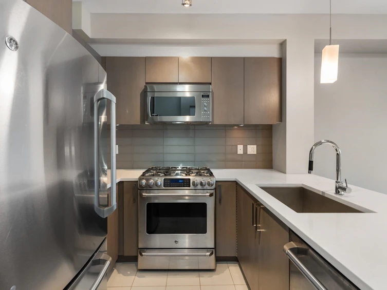 209-10033 River Drive, Richmond, BC, V6X 0L1 - 9