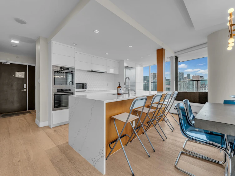3703-188 Keefer Place, Vancouver, BC, V6B 0J1 - 4