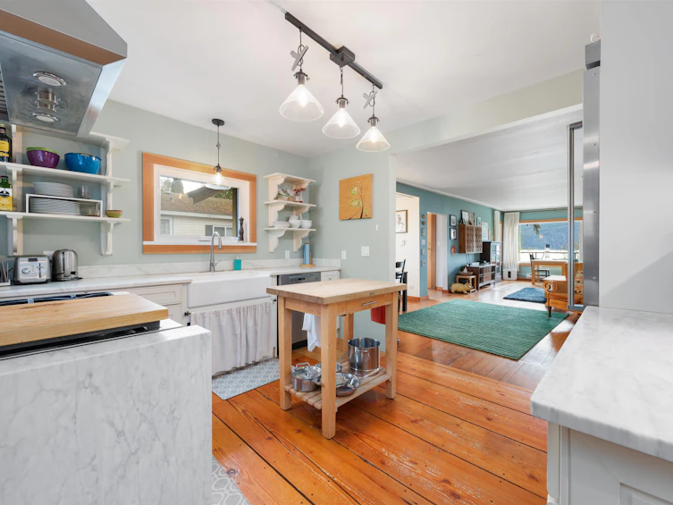 633 Shaughnessy Place, Squamish, BC, V8B 1J1 - 5