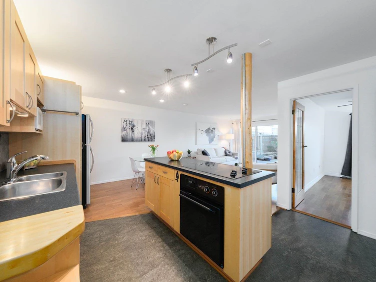 103-2366 Wall Street, Vancouver, BC, V5L 4Y1 - 16