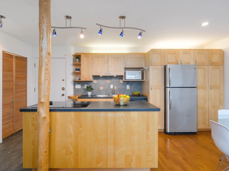 103-2366 Wall Street, Vancouver, BC, V5L 4Y1 - 12