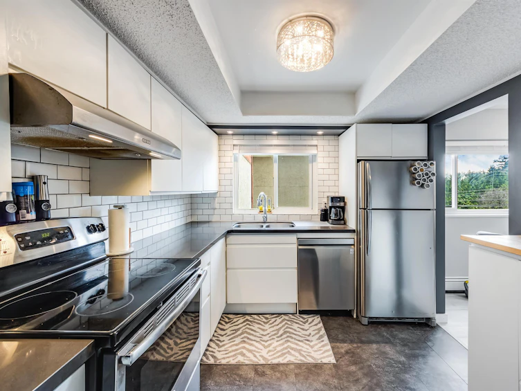 207-1381 Martin Street, Surrey, BC, V4B 3W6 - 11
