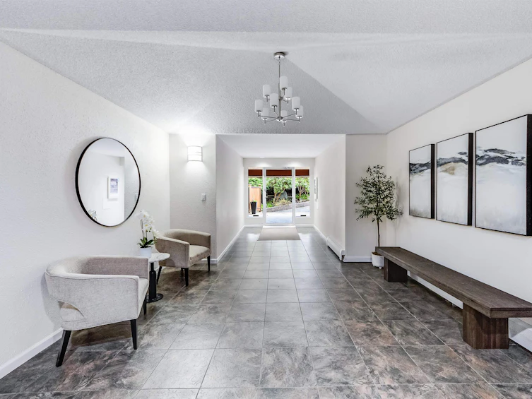 207-1381 Martin Street, Surrey, BC, V4B 3W6 - 4