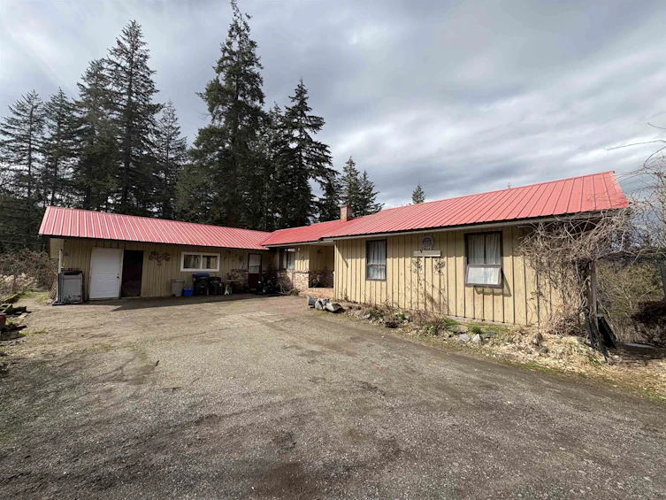 66176 Kawkawa Lake Road, Hope, BC, V0X 1L1 - 2