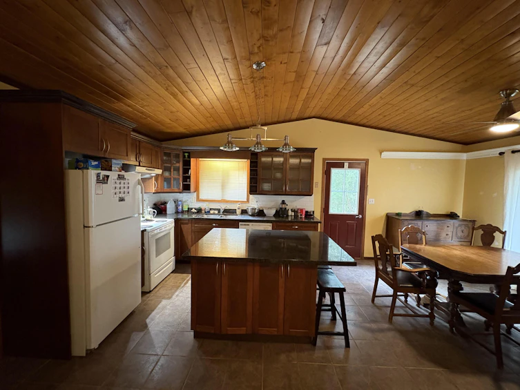 66176 Kawkawa Lake Road, Hope, BC, V0X 1L1 - 4