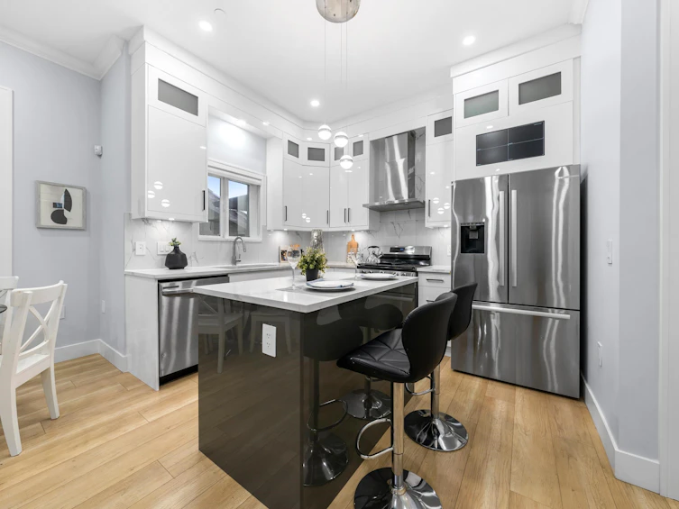962 Renfrew Street, Vancouver, BC, V5K 4B8 - 13