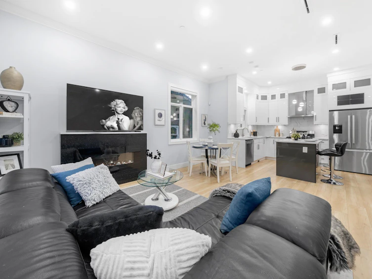 962 Renfrew Street, Vancouver, BC, V5K 4B8 - 3