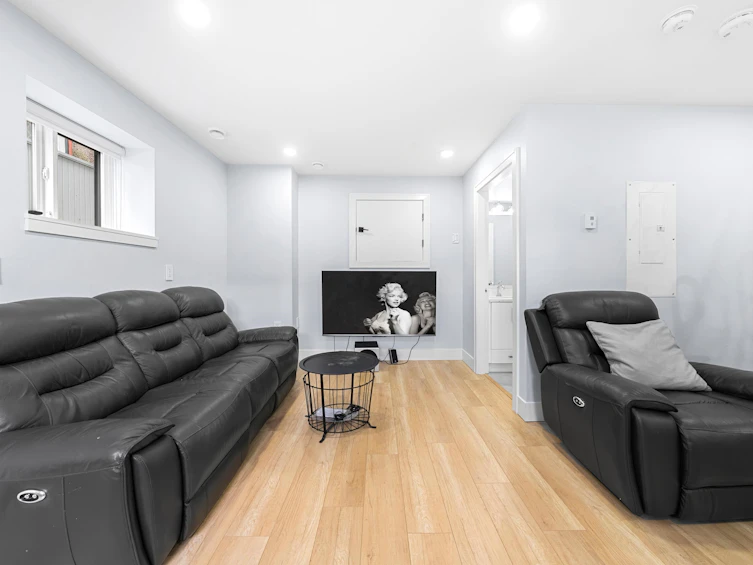 962 Renfrew Street, Vancouver, BC, V5K 4B8 - 36