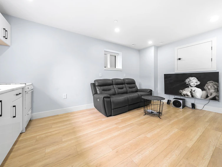 962 Renfrew Street, Vancouver, BC, V5K 4B8 - 37