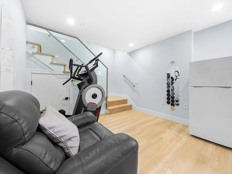 962 Renfrew Street, Vancouver, BC, V5K 4B8 - 40