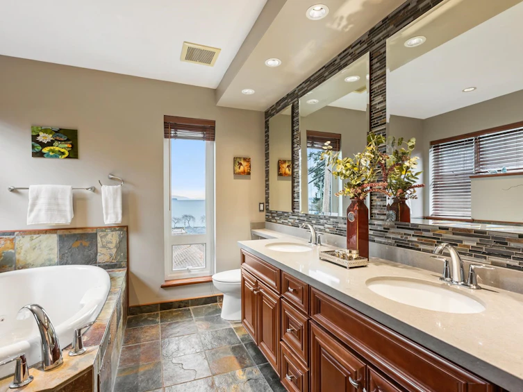 1235 Oxford Street, Surrey, BC, V4B 3P7 - 23