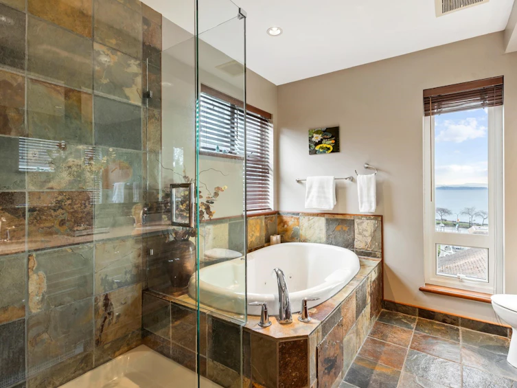 1235 Oxford Street, Surrey, BC, V4B 3P7 - 24