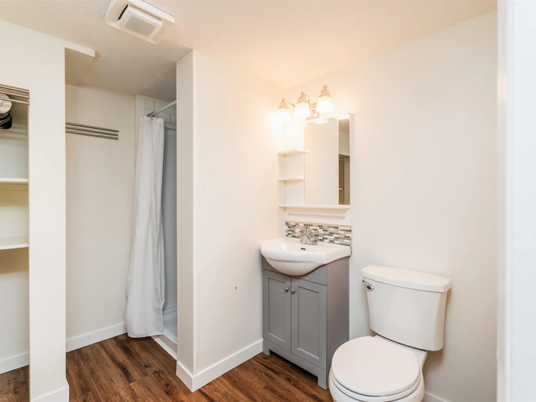 24114 56 Avenue, Langley, BC, V2Z 2N9 - 17